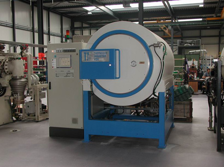 真空(kōng)回火(huǒ)爐